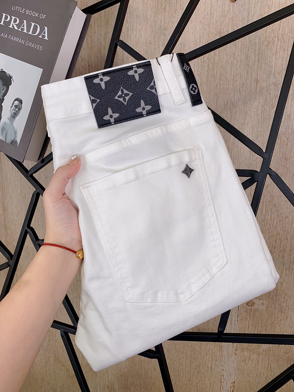 ブランドジーンズ正面デザイン